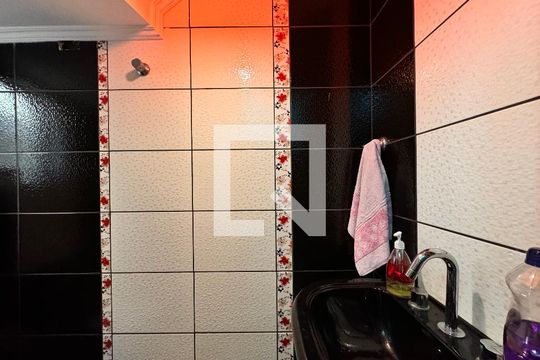 Lavabo de casa à venda com 3 quartos, 377m² em Parque Gerassi, Santo André
