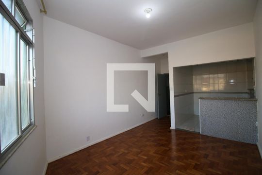 Sala de apartamento à venda com 2 quartos, 49m² em Olaria, Rio de Janeiro