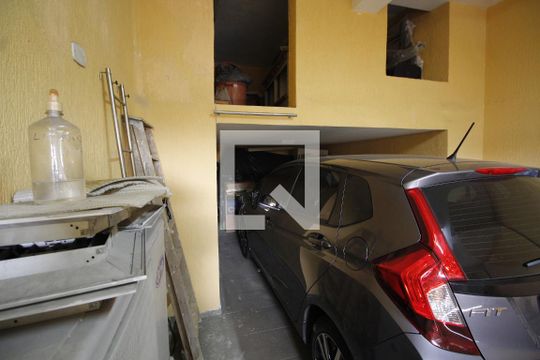 Garagem de casa à venda com 4 quartos, 262m² em Água Fria, São Paulo