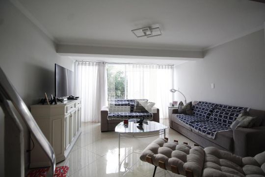Sala de casa à venda com 4 quartos, 262m² em Água Fria, São Paulo