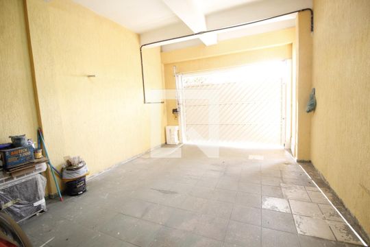 Garagem de casa à venda com 4 quartos, 262m² em Água Fria, São Paulo