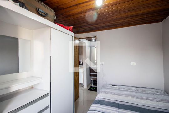 Quarto 3 de apartamento para alugar com 3 quartos, 52m² em Conjunto Residencial José Bonifácio, São Paulo