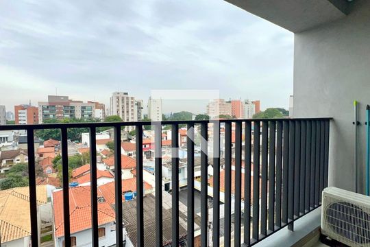 Varanda de kitnet/studio para alugar com 1 quarto, 23m² em Pinheiros, São Paulo