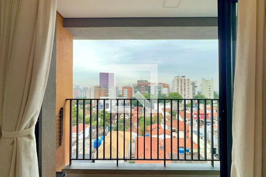 Varanda de kitnet/studio para alugar com 1 quarto, 23m² em Pinheiros, São Paulo