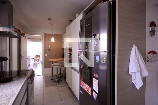 Cozinha  de apartamento à venda com 3 quartos, 121m² em Bosque da Saúde, São Paulo