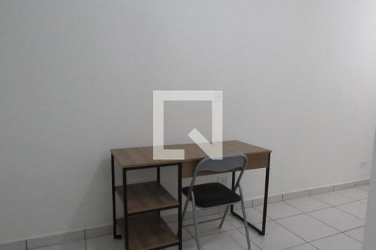 Sala de kitnet/studio para alugar com 1 quarto, 17m² em Jardim Bonfiglioli, São Paulo