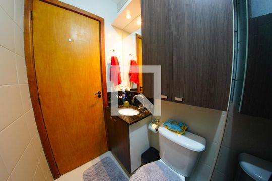 Banheiro de apartamento à venda com 2 quartos, 48m² em Hamburgo Velho, Novo Hamburgo