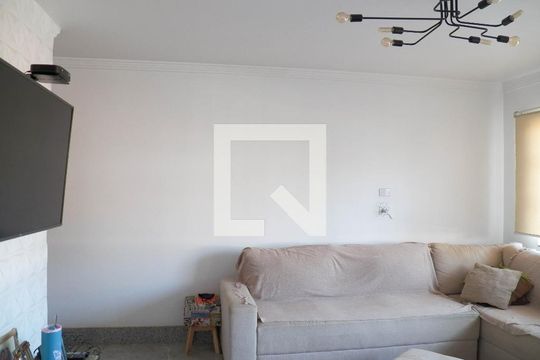 Sala de casa à venda com 3 quartos, 110m² em Jardim Peri, São Paulo