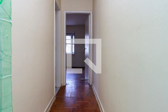Corredor de casa à venda com 2 quartos, 160m² em Jardim das Acacias, São Paulo