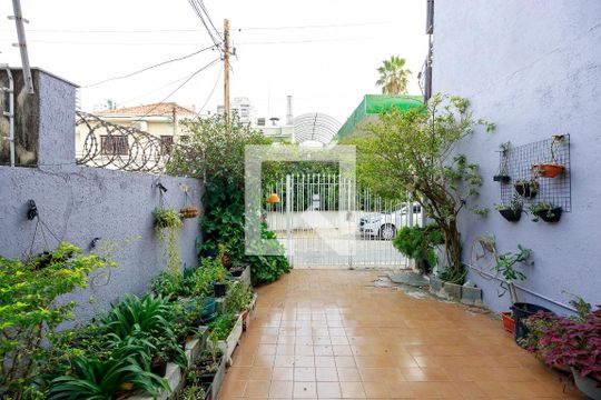 Garagem de casa à venda com 2 quartos, 160m² em Jardim das Acacias, São Paulo