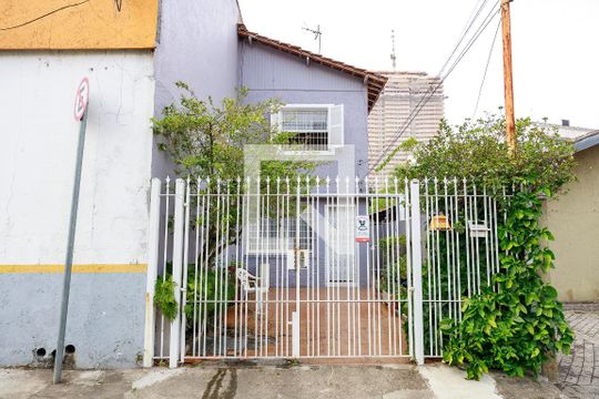 Fachada de casa à venda com 2 quartos, 160m² em Jardim das Acacias, São Paulo