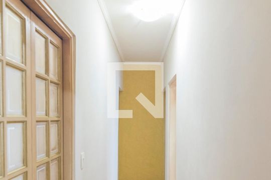 Corredor de apartamento para alugar com 3 quartos, 71m² em Vila Junqueira, Santo André