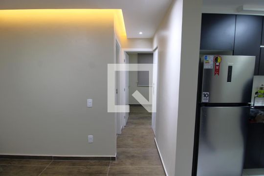 Corredor de apartamento para alugar com 2 quartos, 40m² em Madureira, Rio de Janeiro