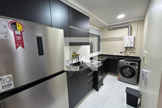 Cozinha de apartamento para alugar com 2 quartos, 40m² em Madureira, Rio de Janeiro