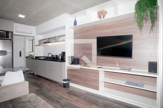 Sala de kitnet/studio à venda com 1 quarto, 43m² em Farroupilha, Porto Alegre