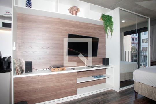 Sala de kitnet/studio à venda com 1 quarto, 43m² em Farroupilha, Porto Alegre