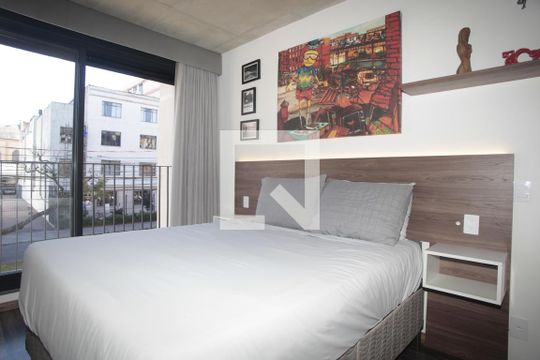 Quarto de kitnet/studio à venda com 1 quarto, 43m² em Farroupilha, Porto Alegre