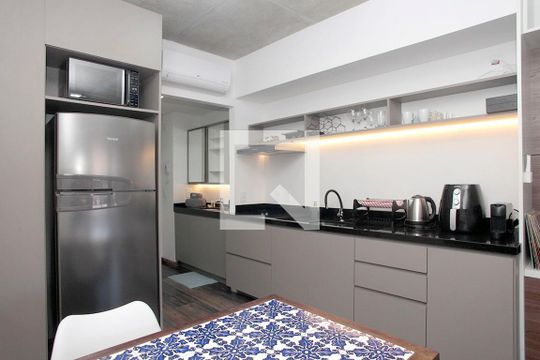 Cozinha de kitnet/studio à venda com 1 quarto, 43m² em Farroupilha, Porto Alegre