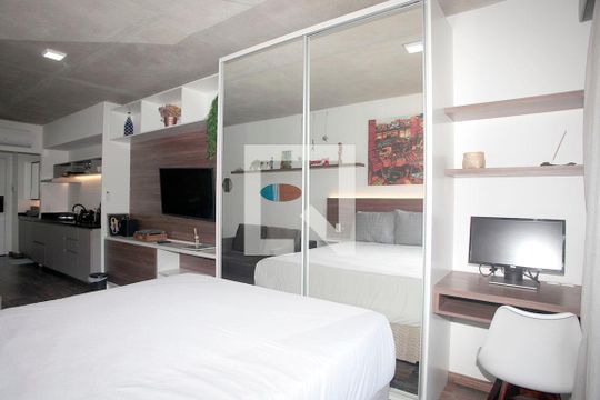 Quarto de kitnet/studio à venda com 1 quarto, 43m² em Farroupilha, Porto Alegre