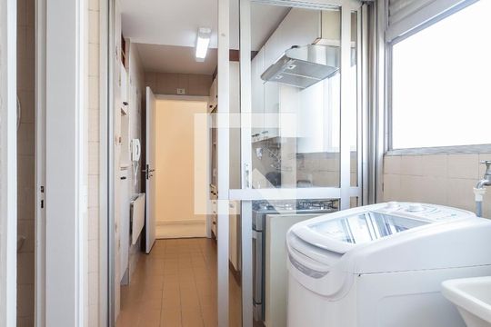 Área de Serviço de apartamento para alugar com 2 quartos, 70m² em Indianópolis, São Paulo