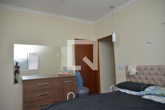 Quarto 1 de casa à venda com 4 quartos, 150m² em Jardim das Maravilhas, Santo André