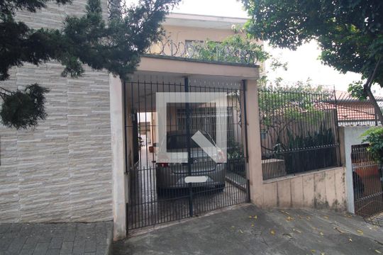 Fachada de casa à venda com 3 quartos, 145m² em Planalto Paulista, São Paulo