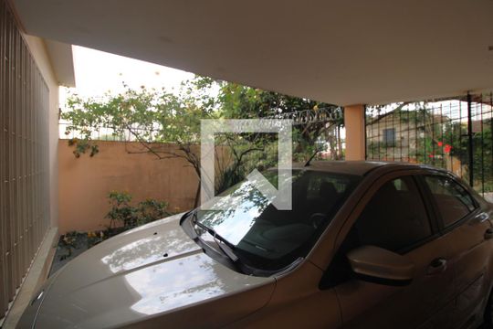 Garagem de casa à venda com 3 quartos, 145m² em Planalto Paulista, São Paulo