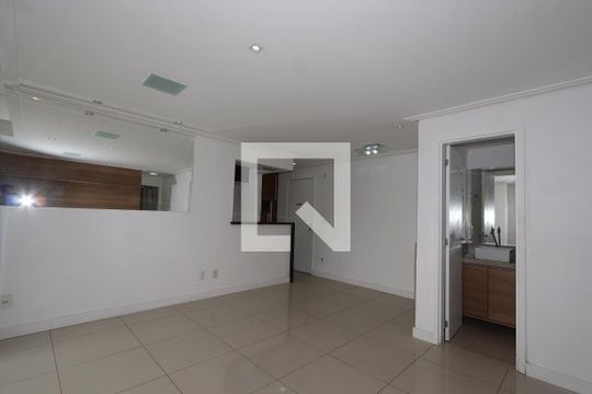 Sala de apartamento à venda com 2 quartos, 65m² em Vila Graciosa, São Paulo