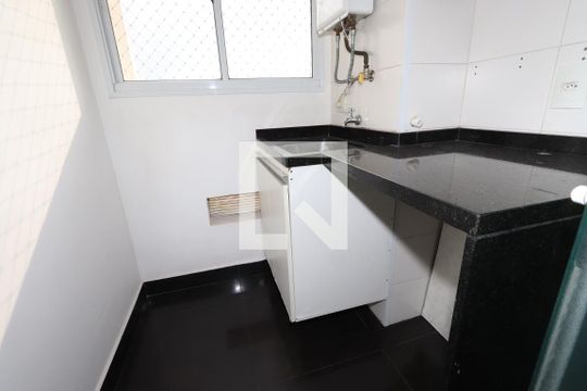 Área de Serviço de apartamento à venda com 2 quartos, 65m² em Vila Graciosa, São Paulo