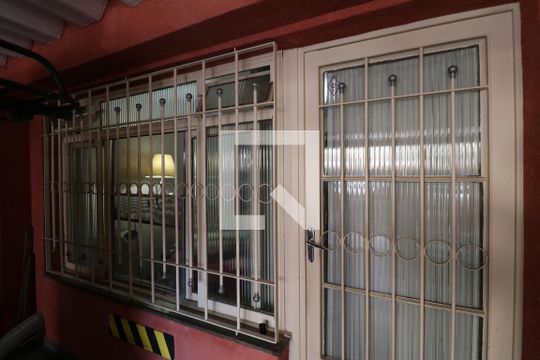 Garagem de casa à venda com 2 quartos, 232m² em Vila Romana, São Paulo