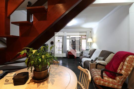 Sala de TV de casa à venda com 2 quartos, 232m² em Vila Romana, São Paulo