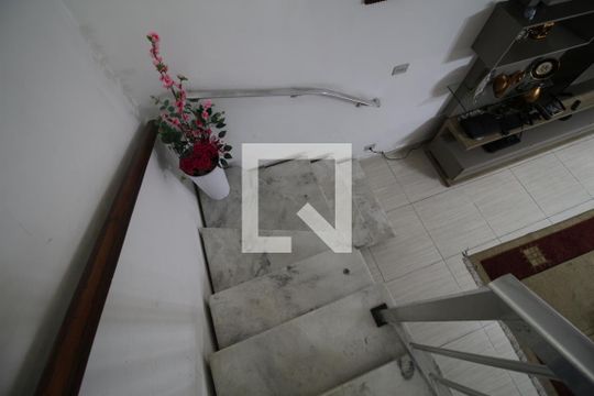 Escada de casa à venda com 3 quartos, 300m² em Parque São Lucas, São Paulo