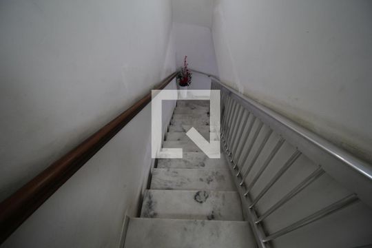 Escada de casa à venda com 3 quartos, 300m² em Parque São Lucas, São Paulo