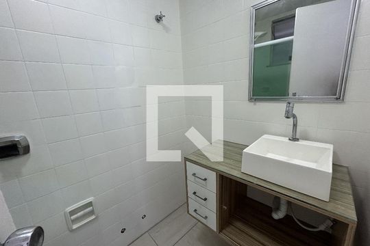 Banheiro da Suíte de apartamento para alugar com 3 quartos, 73m² em Lins de Vasconcelos, Rio de Janeiro
