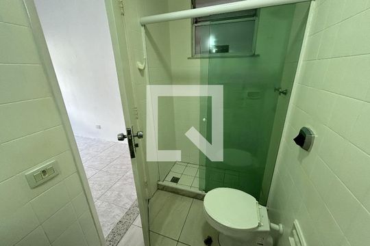 Banheiro da Suíte de apartamento para alugar com 3 quartos, 73m² em Lins de Vasconcelos, Rio de Janeiro