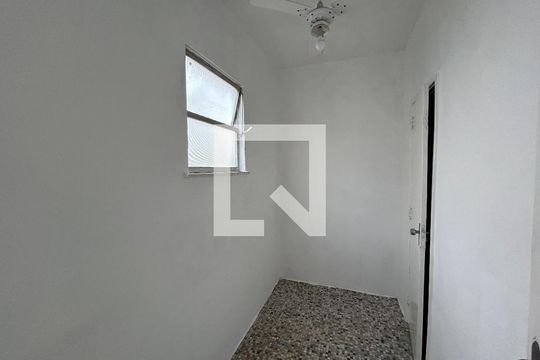 Quarto de Serviço de apartamento para alugar com 3 quartos, 73m² em Lins de Vasconcelos, Rio de Janeiro