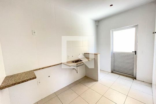 Cozinha de apartamento à venda com 2 quartos, 69m² em Cândida Ferreira, Contagem