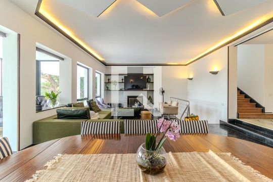 Sala 1 de casa à venda com 4 quartos, 550m² em Pacaembu, São Paulo