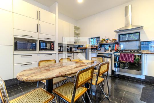 Cozinha de casa à venda com 4 quartos, 550m² em Pacaembu, São Paulo