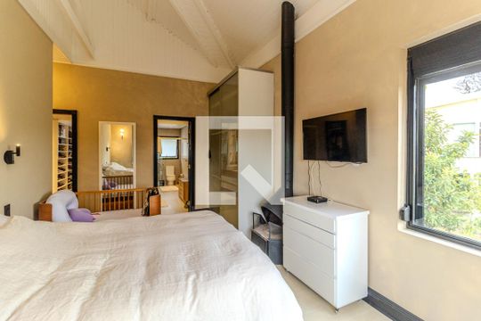 Suíte 1 de casa à venda com 4 quartos, 550m² em Pacaembu, São Paulo