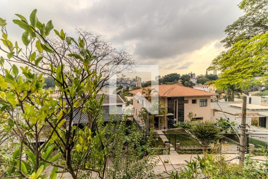 Vista da Casa de casa à venda com 4 quartos, 550m² em Pacaembu, São Paulo