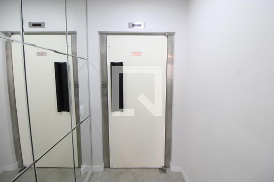 Hall de Entrada de apartamento à venda com 4 quartos, 143m² em Santa Teresinha, São Paulo