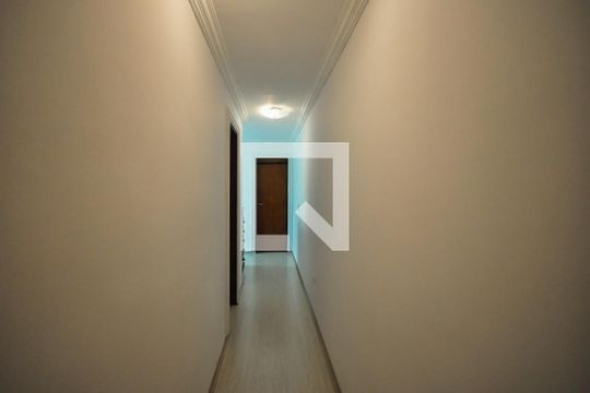 Corredor de casa à venda com 3 quartos, 194m² em Jardim Londrina, São Paulo