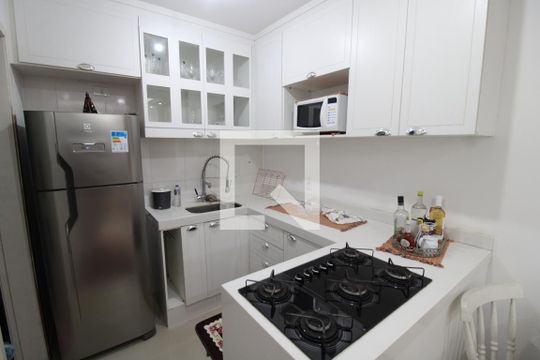 Sala / Cozinha de casa de condomínio à venda com 2 quartos, 50m² em Vila Isolina Mazzei, São Paulo