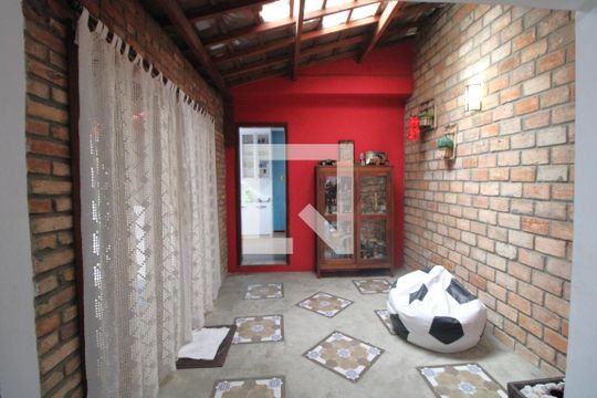 Sala de casa à venda com 2 quartos, 120m² em Veleiros, São Paulo