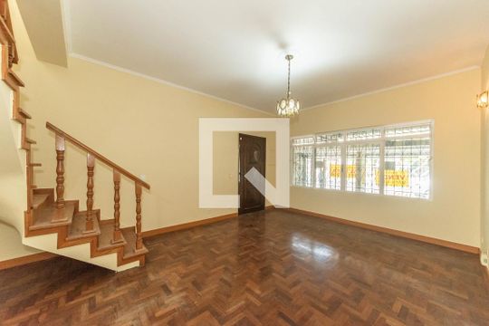 Casa para alugar com 3 quartos, 320m² em Vila Guarani (zona Sul), São Paulo