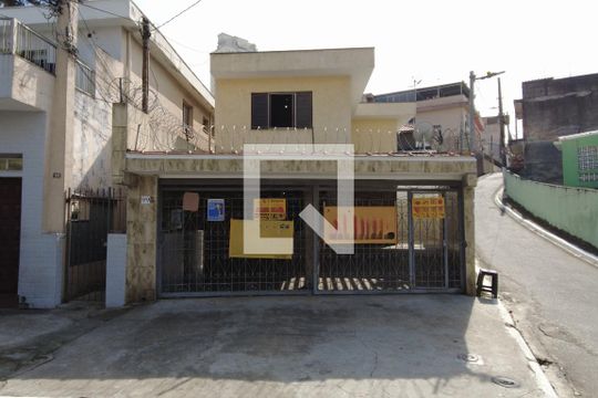 Fachada de casa para alugar com 3 quartos, 320m² em Vila Guarani (zona Sul), São Paulo