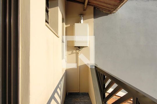Sacada de casa à venda com 3 quartos, 244m² em Jardim Utinga, Santo André