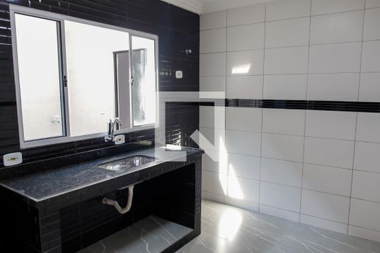 Cozinha de casa de condomínio à venda com 2 quartos, 70m² em Novo Osasco, Osasco