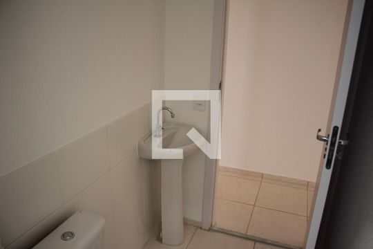 Banheiro de apartamento para alugar com 2 quartos, 40m² em Jk, Contagem